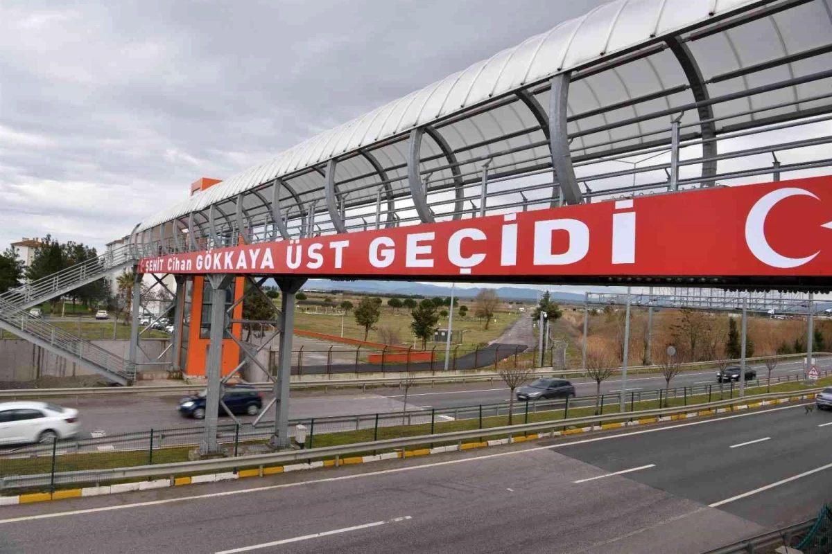 Şehidin adı görev yaptığı kurumun önündeki üst geçide verildi