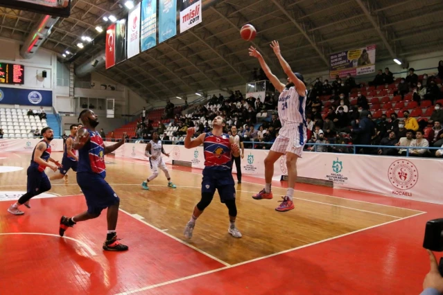 TBL: Kocaeli BŞB Kağıtspor: 80 - Finalspor: 77