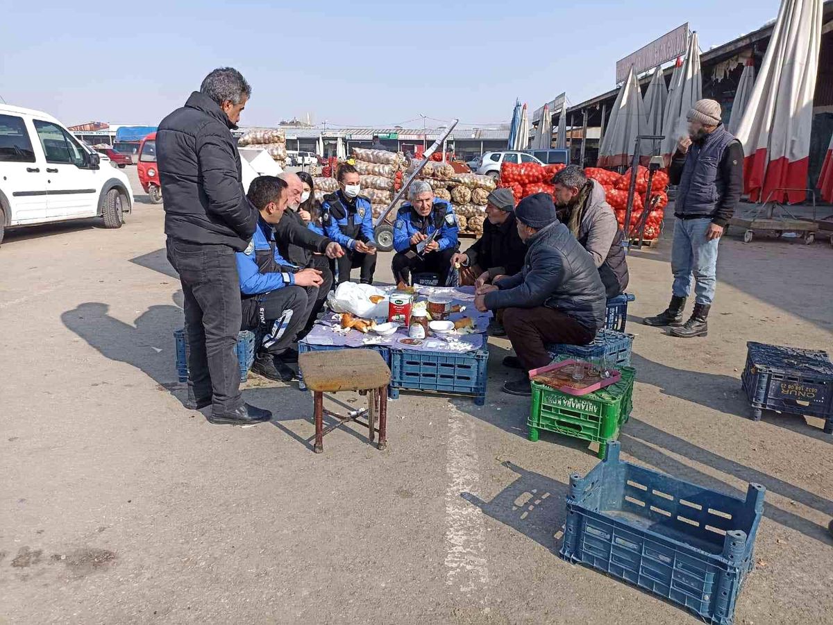 Van polisinden bilgilendirme çalışması