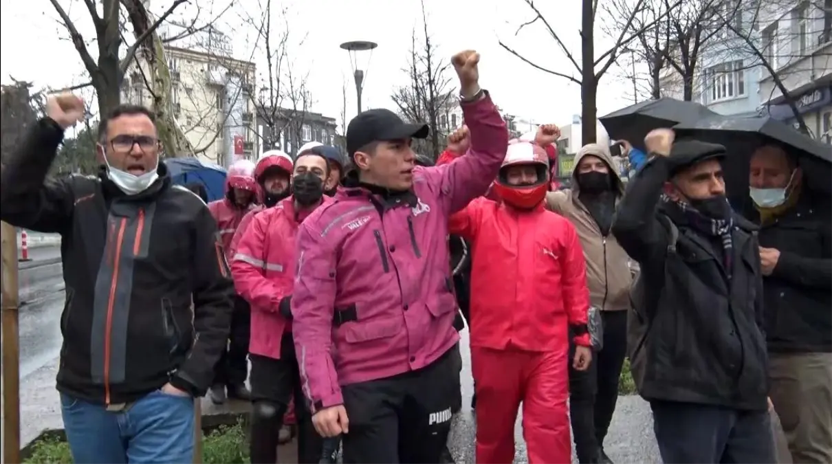 Yemeksepeti çalışanları Almanya Başkonsolosluğu önünde eylem yaptı