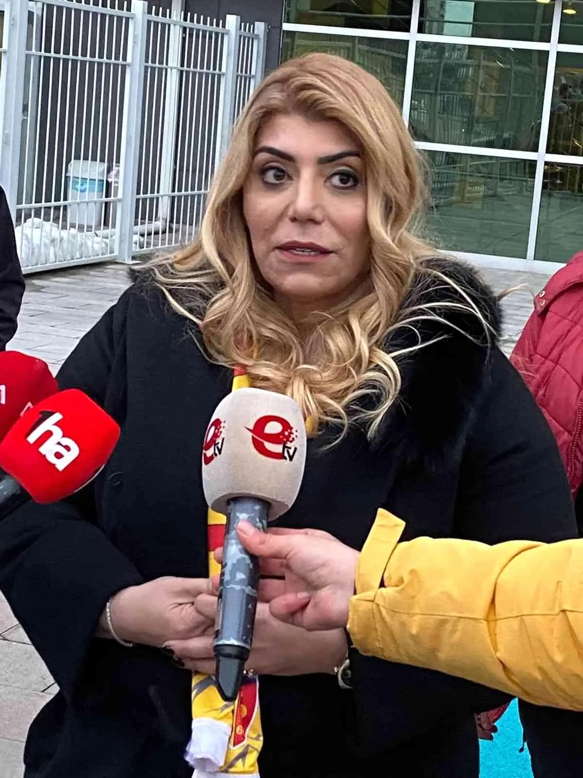 Berna Gözbaşı: "Daha büyük hedeflere dolu tribünler ile gidebiliriz"