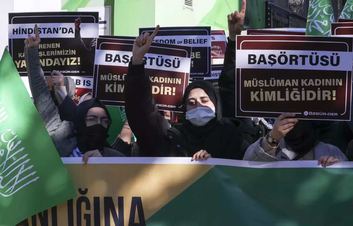 Hindistan Başkonsolosluğu önünde protesto