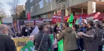 Hindistan'daki başörtüsü yasağı protesto edildi