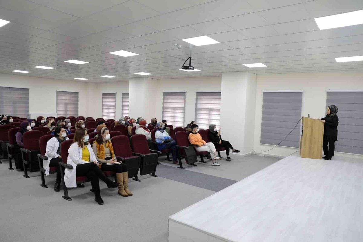 Nevşehir\'de \'Aile İçi İletişim Semineri\' düzenlendi