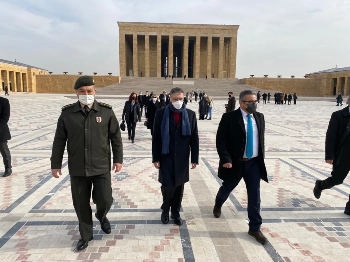 Nobel ödüllü Aziz Sancar, Anıtkabir\'i ziyaret etti