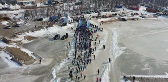 Rusya'nın Vladivostok kentinde 7'nci kez yapılan buz yarı maratonu havadan görüntüledi