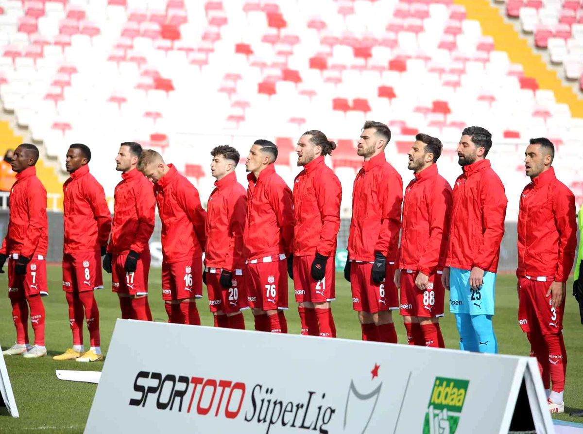 Sivasspor\'da Fatih Karagümrük maçı öncesi 4 eksik bulunuyor