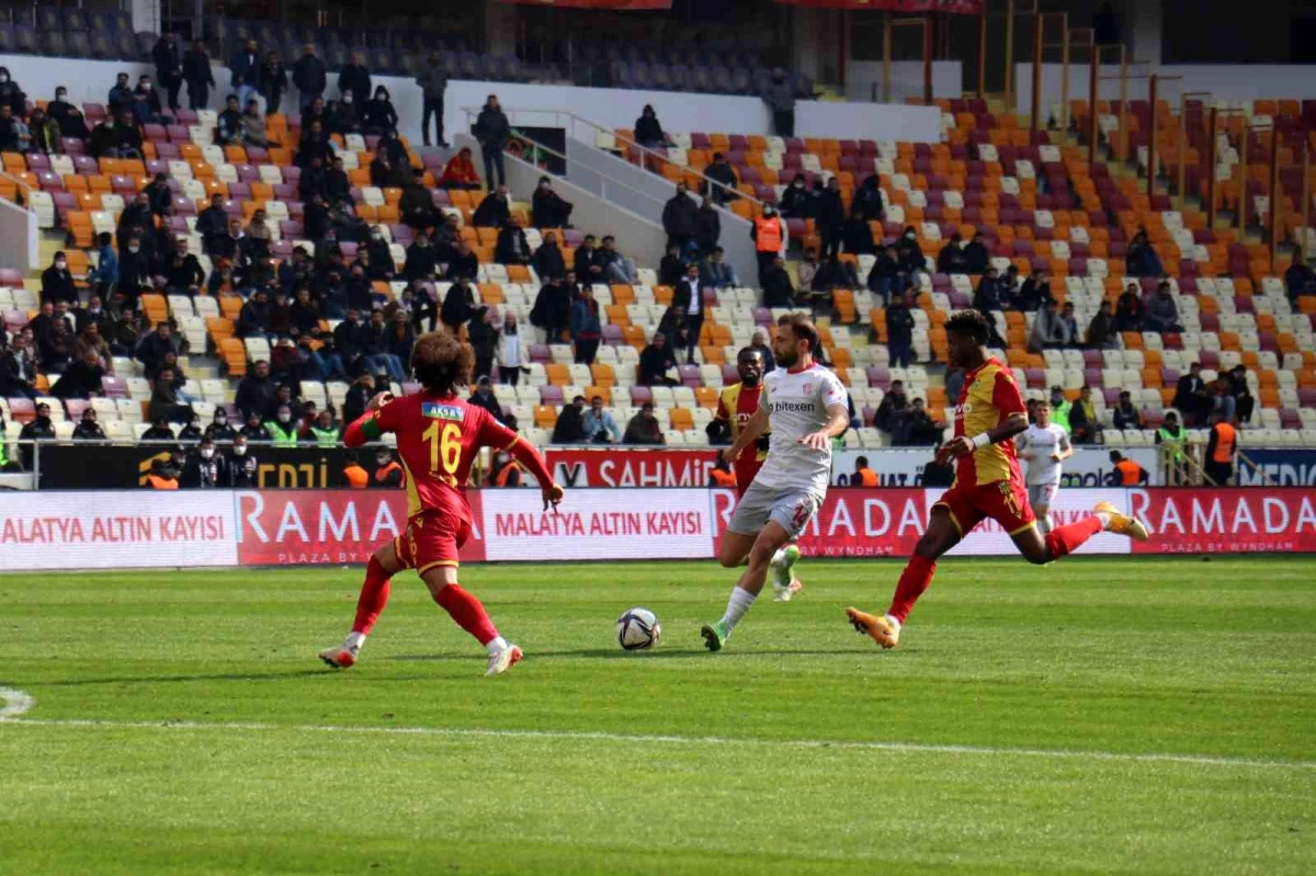 Spor Toto Süper Lig: Yeni Malatyaspor: 1 Antalyaspor: 2 (Maç sonucu)