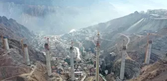 Türk mühendisler dev viyadükleri tamamlamanın mutluluğunu yaşıyor