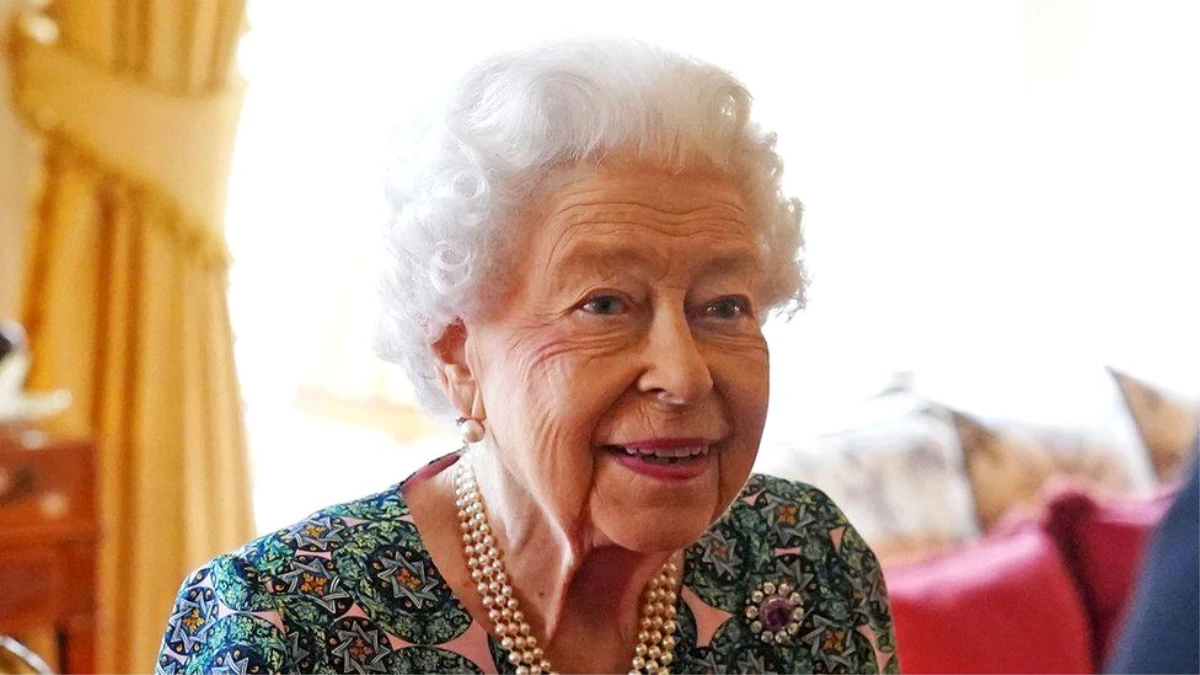 İngiltere Kraliçesi 2. Elizabeth\'in Covid-19 testi pozitif çıktı