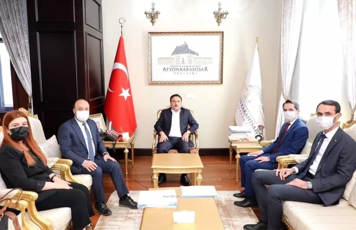 Dazkırı\'daki yatırımlar hakkında Vali Çiçek\'e bilgi verildi