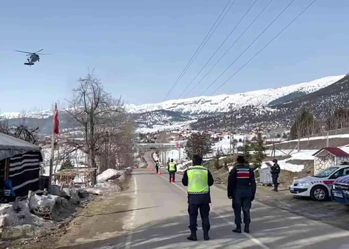 Jandarmadan helikopter destekli trafik denetimi