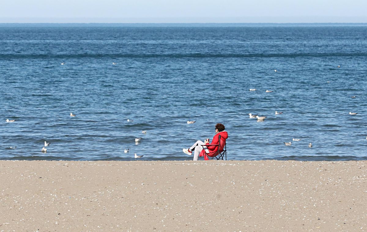 Samsun sahillerinde güneşli hava nedeniyle yoğunluk yaşanıyor