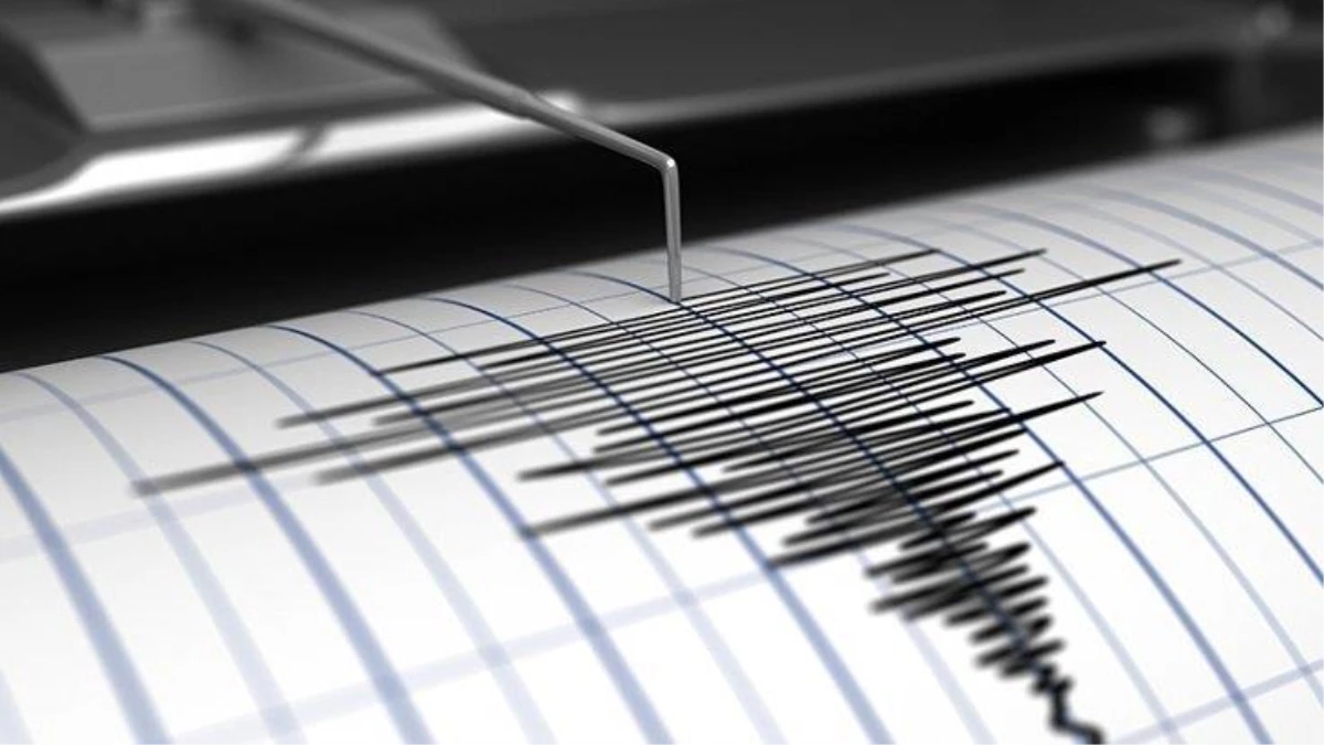 Son Dakika: Marmara Denizi\'nde korkutan deprem! 4 büyüklüğünde sarsıntı meydana geldi