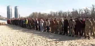 Ukrayna'da savaş olasılığına karşı sivillere temel savunma eğitimi verildi