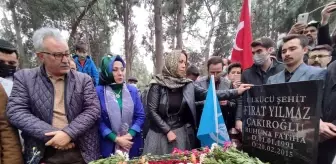 Üniversitede bıçaklı saldırıda hayatını kaybeden Fırat Çakıroğlu ölümünün 7. yılında anıldı