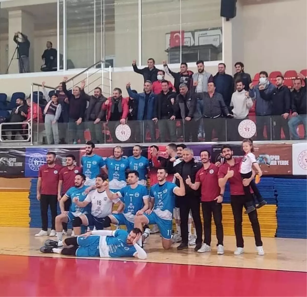 Develi Belediyespor set vermeden kazandı