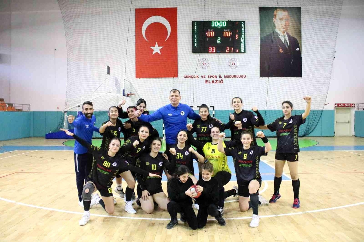 Hentbol 1. Lig: Elazığ SYSK: 33 Oğuzeli HEM: 21