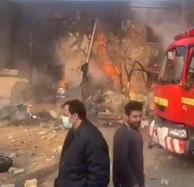 İran'ın Tebriz kentinde askeri eğitim uçağı düştü: 3 kişi hayatını kaybetti