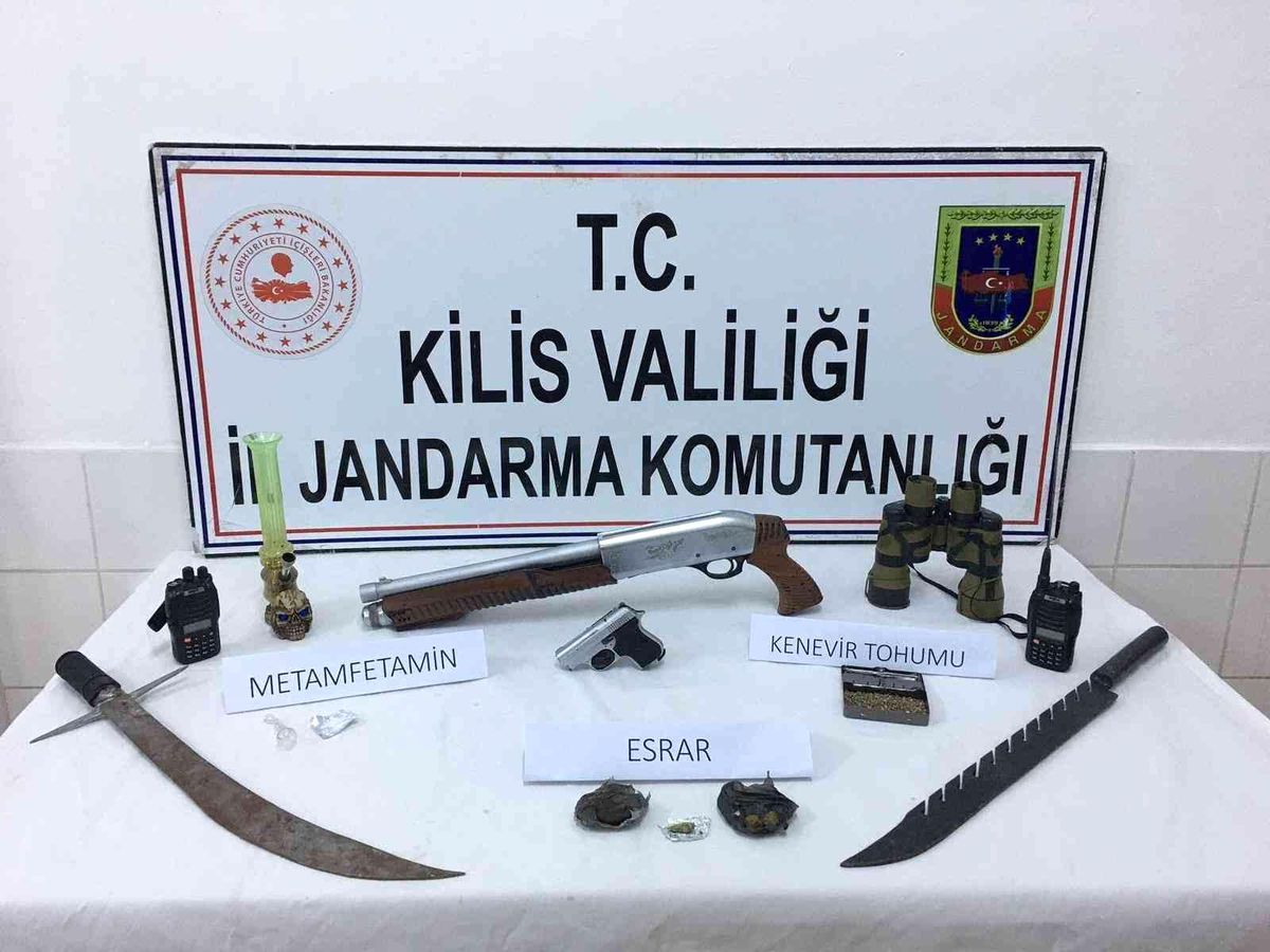 Son dakika haber: Kilis\'te uyuşturucu operasyonunda 2 şüpheli yakalandı