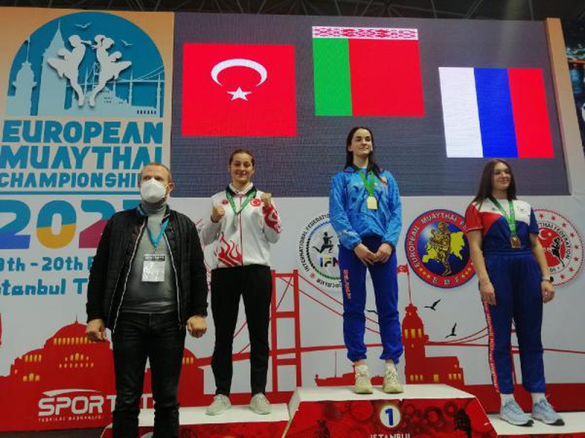 Manisalı Cemile üzüm tarlasından Avrupa 2\'nciliğine
