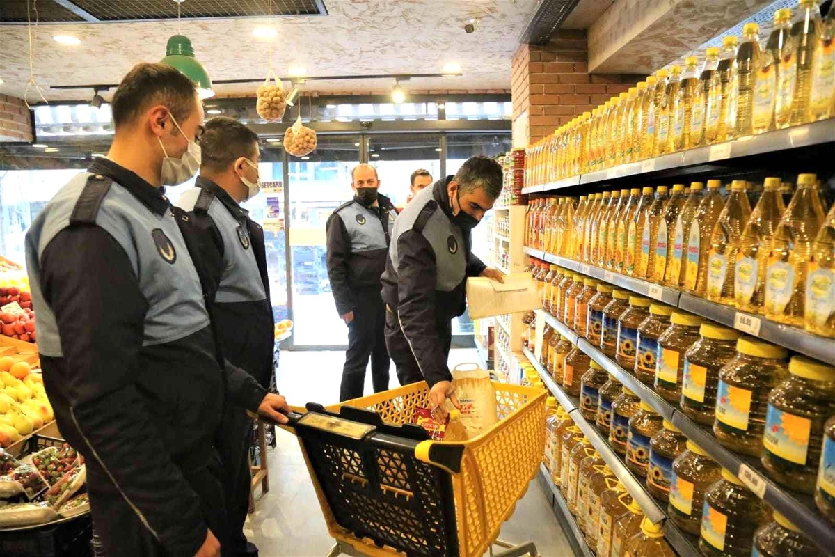 Sivas\'ta 22 markete tutanak tutuldu