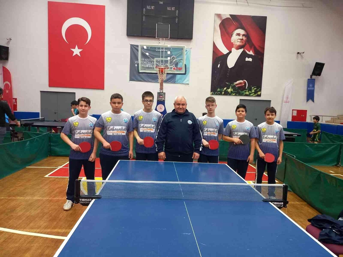 Söke Belediyespor Masa Tenisi\'nde iki takımla finale gidiyor
