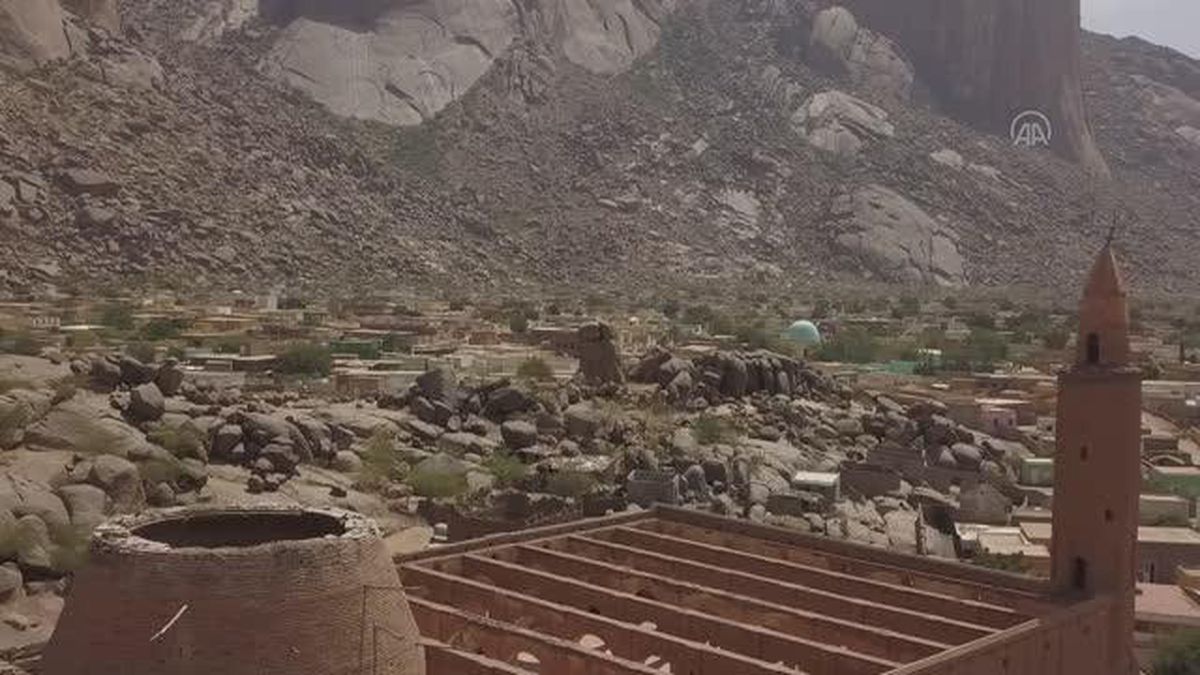 Sudan'daki Hatmiyye tarikatı lideri Ebu Cellabiye'nin türbesi farklı mimarisiyle dikkat çekiyor