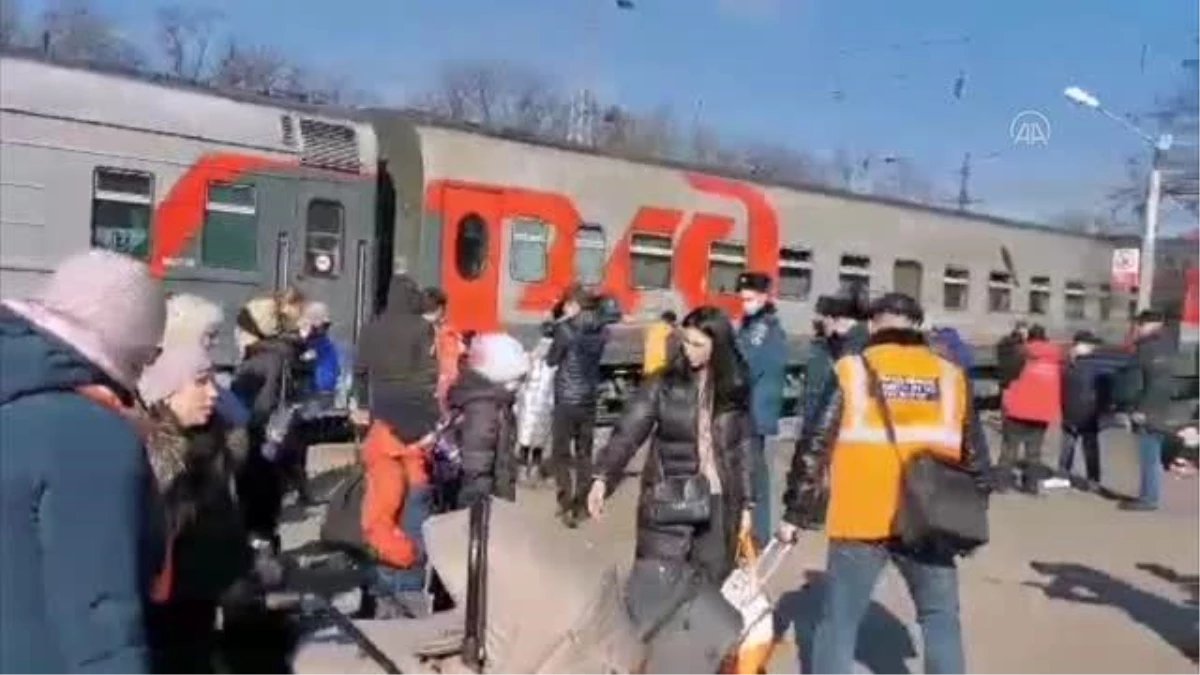 Ukrayna\'nın Donbas bölgesindeki sivillerin Rusya\'ya tahliyesi sürüyor