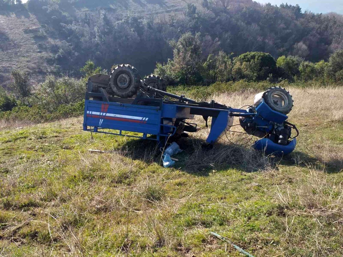 Zonguldak'ta tarım aracı devrildi: 1 yaralı