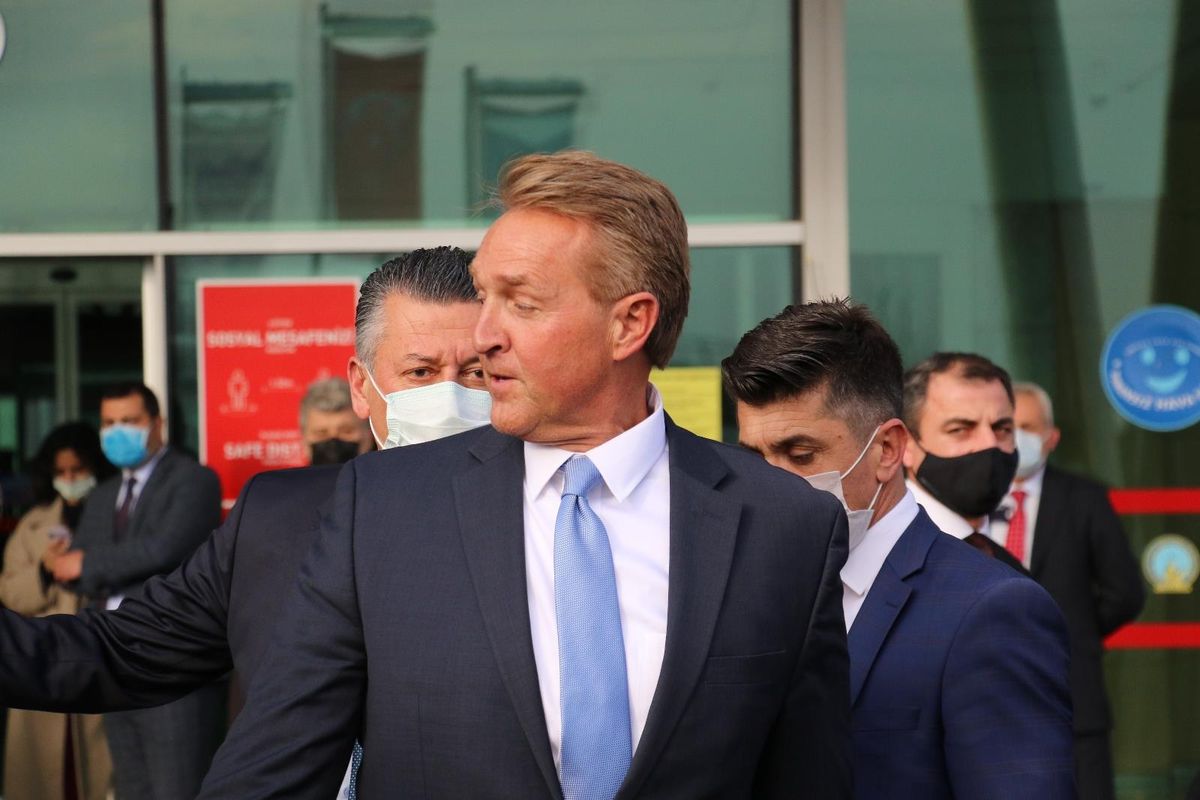 ABD\'nin Ankara Büyükelçisi Flake\'den Türkiye\'nin Ukrayna kararına destek