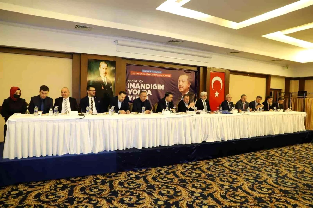 AK Parti Genel Başkan Yardımcısı Kandemir Manisa\'da temaslarda bulundu