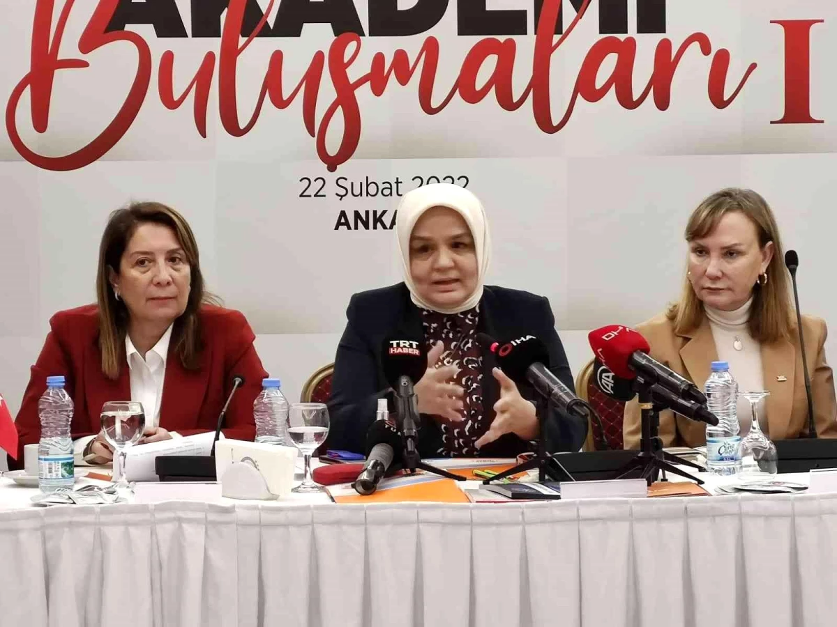 Son dakika haberleri... AK Parti Kadın Kolları, kadına yönelik çalışmalara bilimsel altlık oluşturacak Akademi Buluşmaları\'nın ilkini gerçekleştirdi
