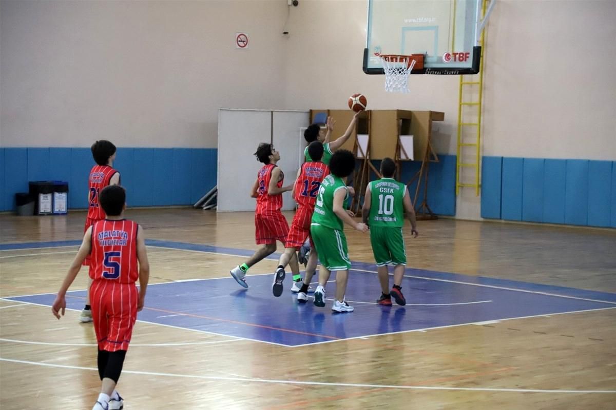 Basketbol'da Türkiye yarı finali heyecanı