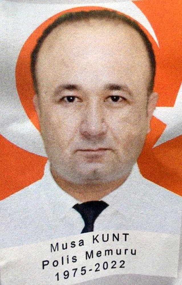 Son dakika haberi! Beyin kanamasından ölen polis memurunun oğlu yürekleri yaktı