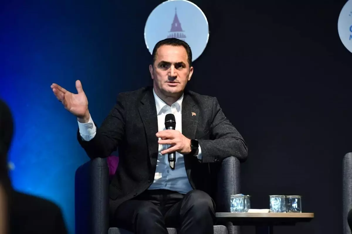 Beyoğlu Belediye başkanı Yıldız, üniversiteli gençler buluştu