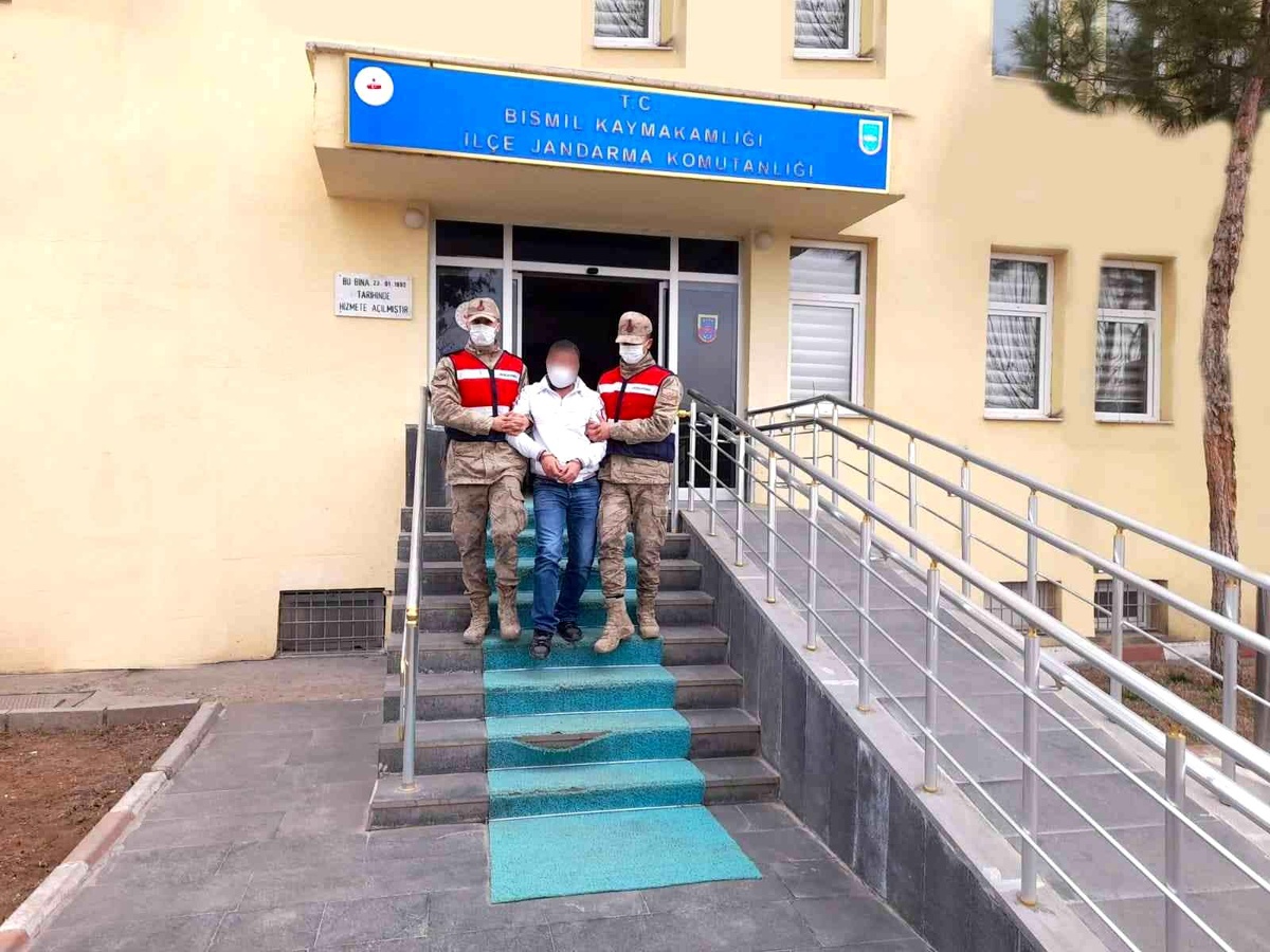 Diyarbakır\'da 15 yıl 7 ay cezası bulunan firari \'hükümlü\' yakalandı