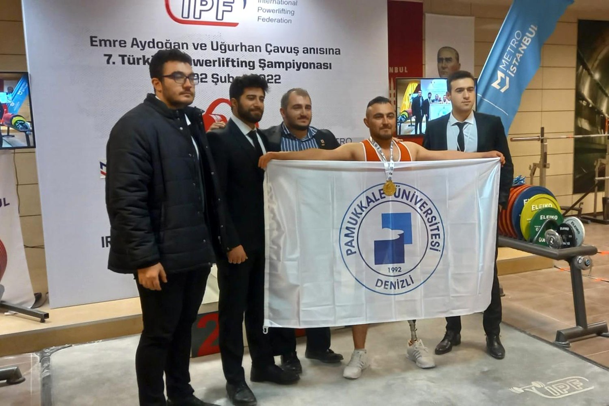 Engelli sporcu, engelsiz rakiplerini geçerek şampiyon oldu