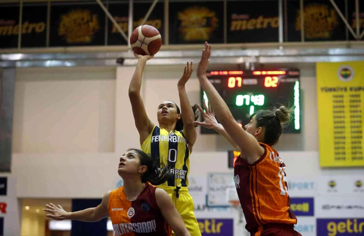 Kadınlar Basketbol Süper Ligi\'nde derbi heyecanı