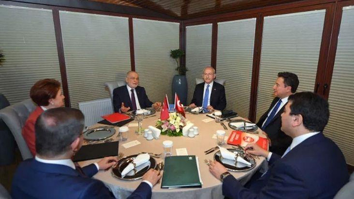 Kulis: CHP "geçiş dönemi" bürokratlarını belirlemeye başladı iddiası!
