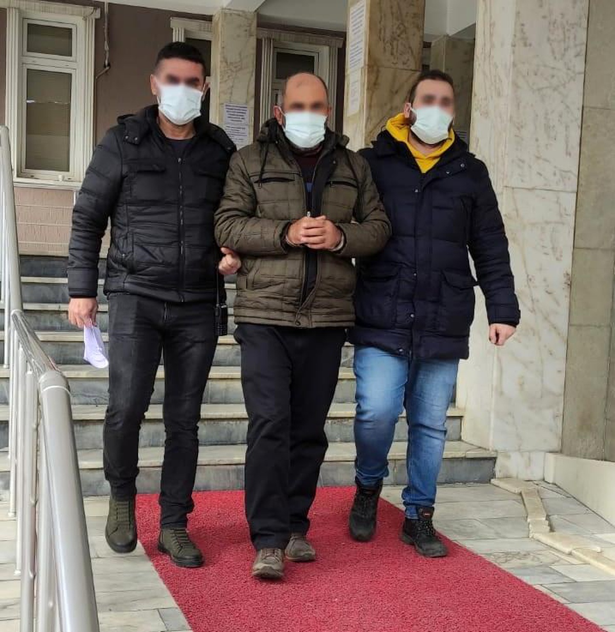Manisa\'da inşaattan hırsızlık yapan şüpheli tutuklandı