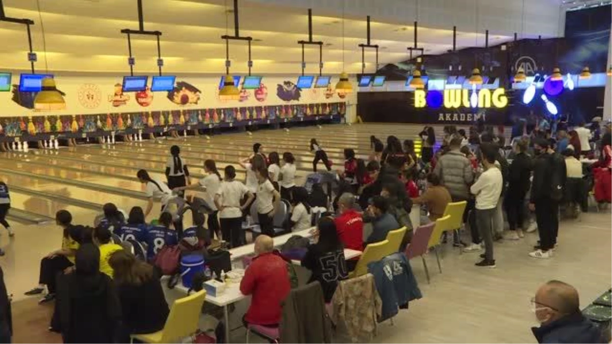Türkiye Okullararası Bowling Şampiyonası devam ediyor