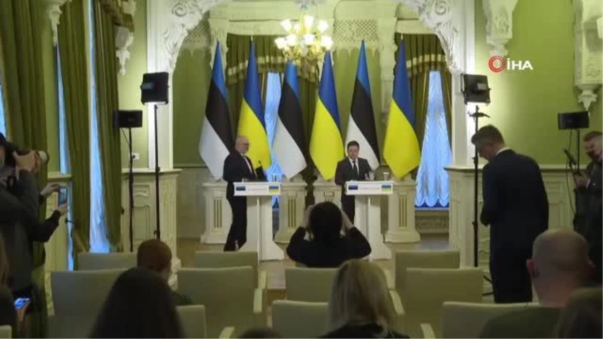 Son dakika haberi... Zelenskiy: "Ukrayna Dışişleri Bakanlığı\'ndan Rusya ile Diplomatik İlişkilerin Kesilmesi Yönünde Talep Aldım"