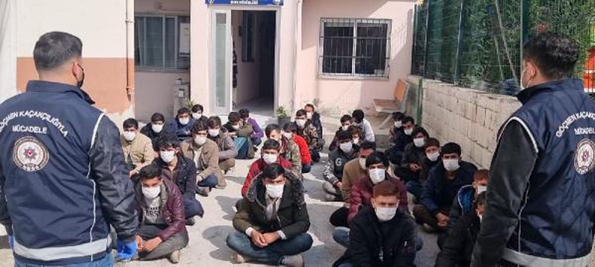 32 AFGAN, 'İSTANBUL' DİYE OSMANİYE'YE BIRAKILDI