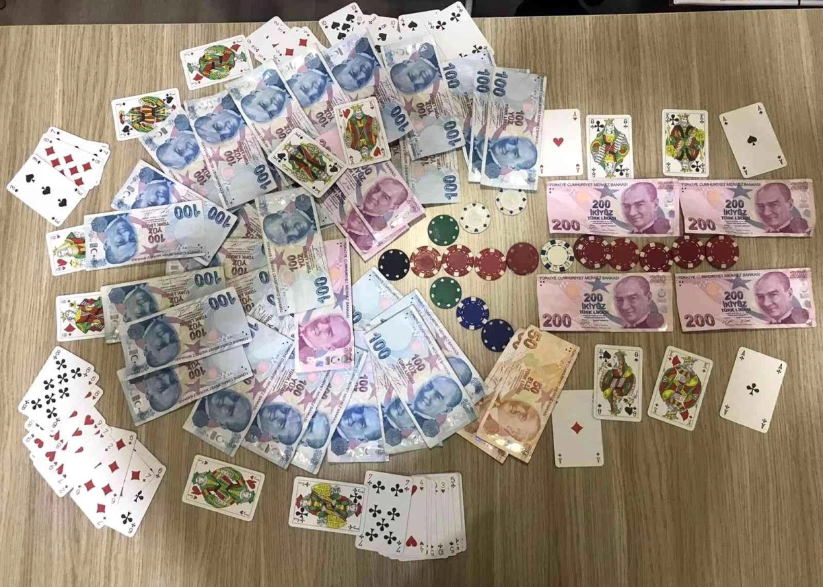Antalya\'da kumar oynayan 6 şahsa 10 bin 914 TL para cezası