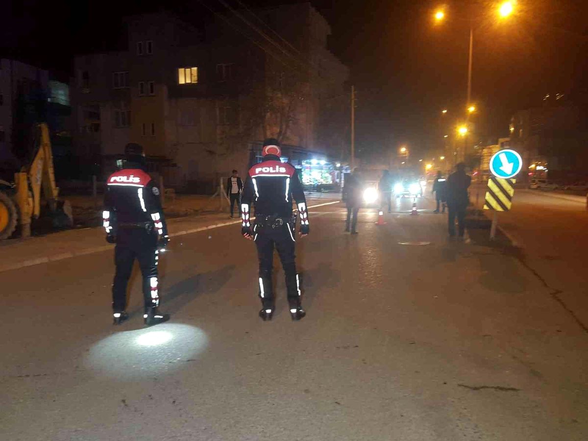 Asayiş uygulamaları hızla devam ediyor