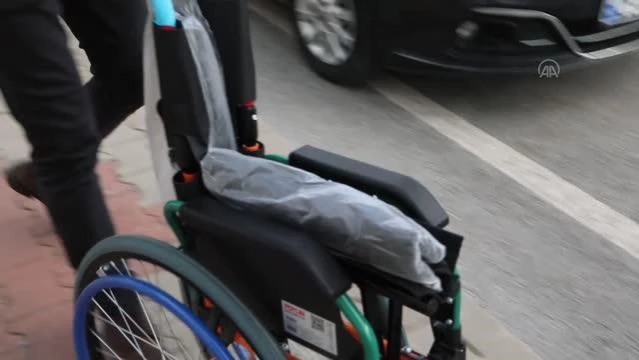 Bodrum'da engelli çocuğun tekerlekli sandalye isteği yerine getirildi