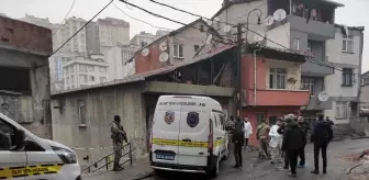 Son dakika haber... Boşanma aşamasındaki eşinin ailesinin evine silahla giden kişi etkisiz hale getirildi