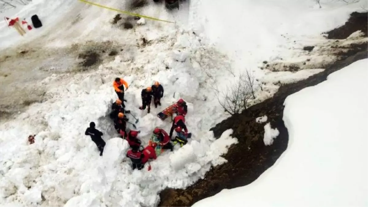 Giresun'da gerçeğini aratmayan çığ tatbikatı