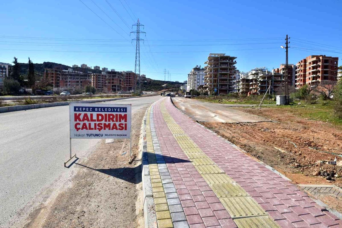 Kepez Belediyesi\'nden engelsiz kaldırım